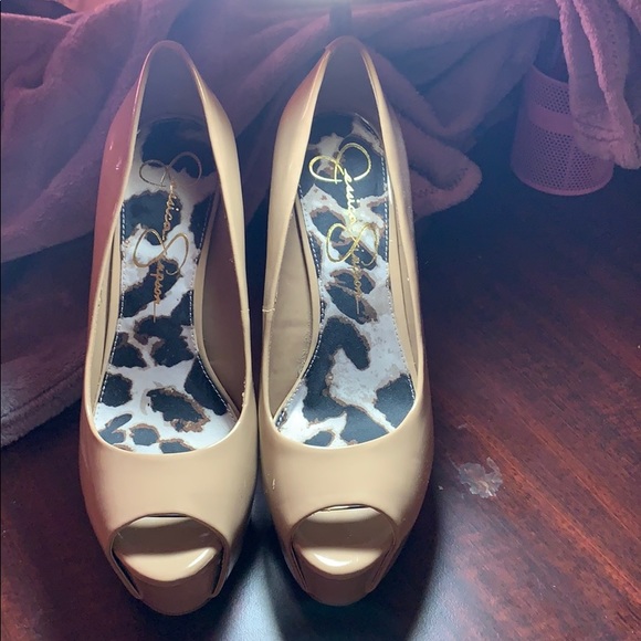 Nude heels - Picture 1 of 4